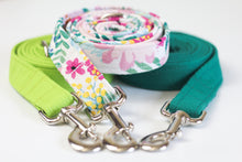Load image into Gallery viewer, Floral dog leash. 
