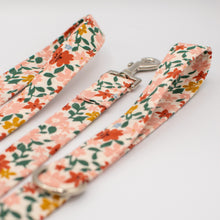 Load image into Gallery viewer, Cottage Floral Dog Leash
