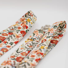 Load image into Gallery viewer, Earthy Floral Dog Leash
